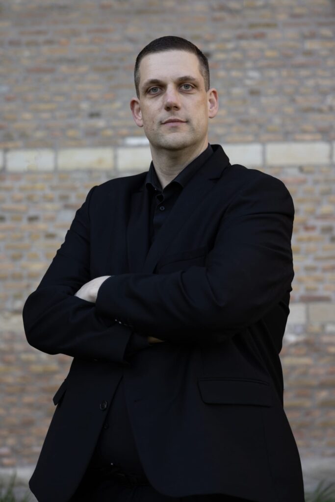 Afbeelding-van-WhatsApp-op-2025-04-16-om-20.58.53_0f76384c-1-683x1024 Informatie